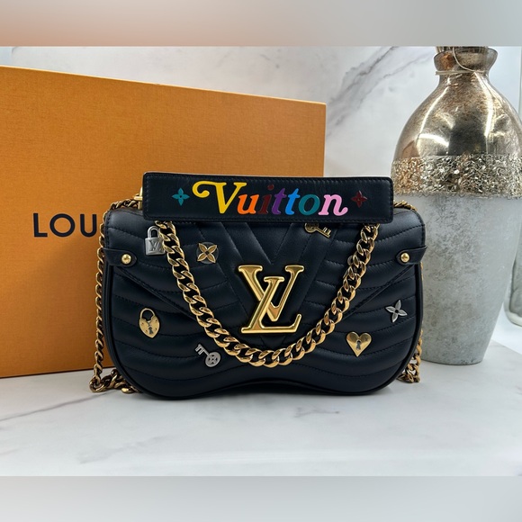 🔥RARE! Louis Vuitton•New Wave Love Lock Bag - Picture 2 of 12